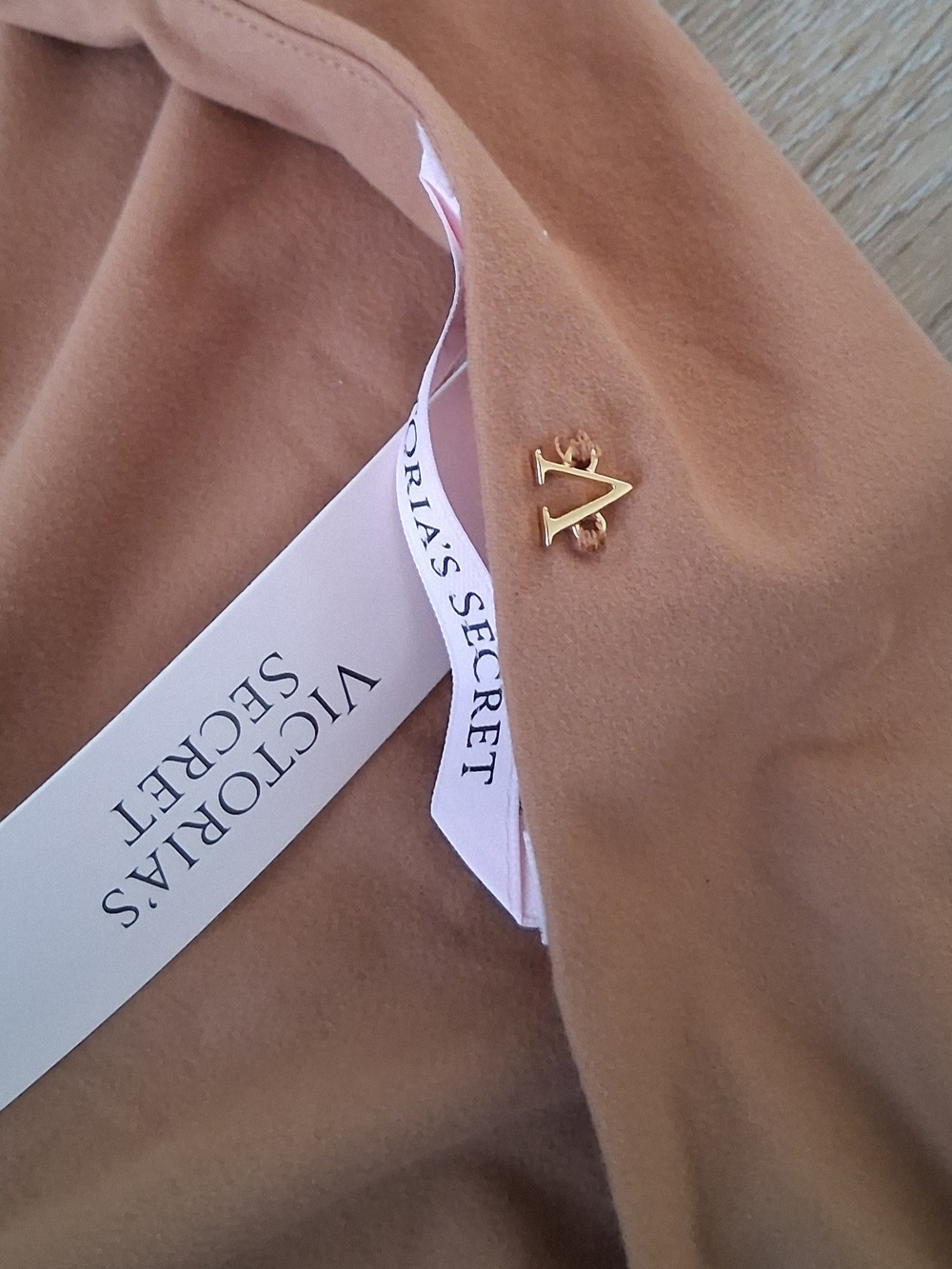 Victorias Secret With Feather Soft V-neck Bodysuit Double-layered - Picture 6 of 6